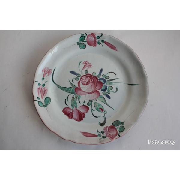 Plat fa�ence de l'Est XVIIIe si�cle