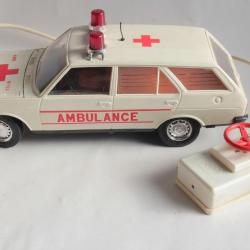 Voiture Telectric Seat Fiat 131 Ambulance Rico vintage jouet