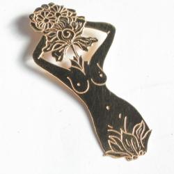 Pendentif Femme Fleurs Maude Catherine Cook Genève 1975