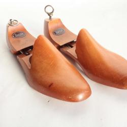 Embauchoirs bois Bally T42