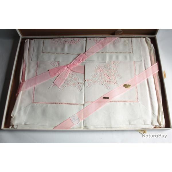 Ancienne parure de lit Drap Lin Dentelle de Luxeuil