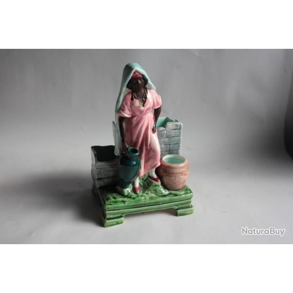 Porte allumettes pyrog�ne c�ramique figuratif Femme Orientaliste