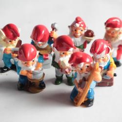 KINDER 8 Figurines Les nains au travail 1994 série complète