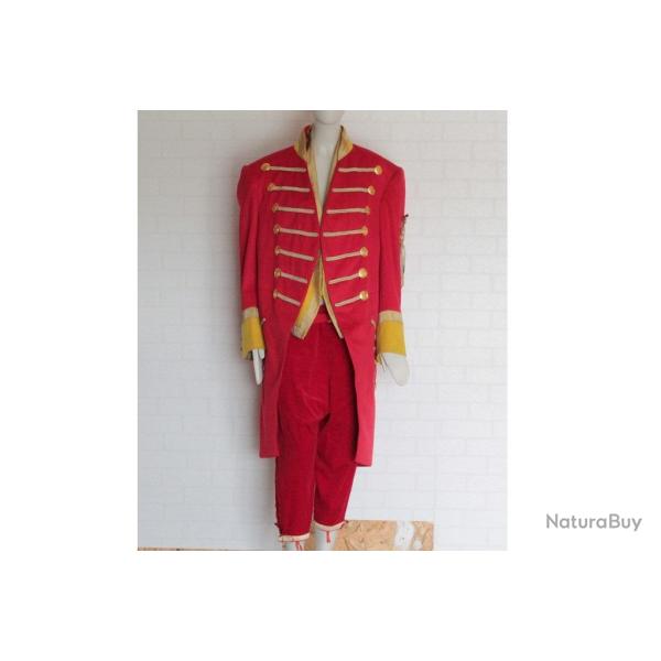 Costume Livre velours de soie Duc Serra di Cassano Italie