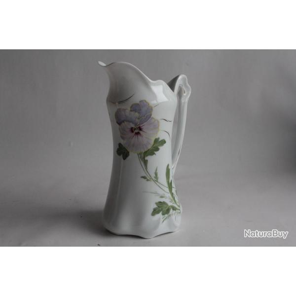 Pot � lait porcelaine Pens�e Art Nouveau