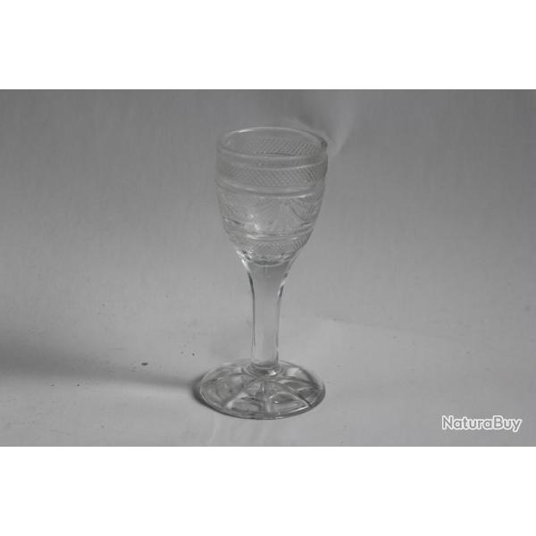 Verre � liqueur cristal XIXe si�cle