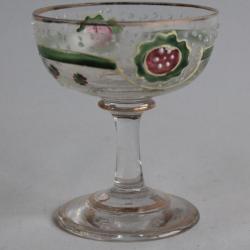 Ancien verre à liqueur émaillé