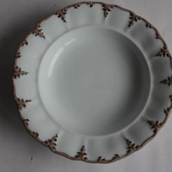Assiette porcelaine Thun Klösterle Vienne Autriche XIXe siècle