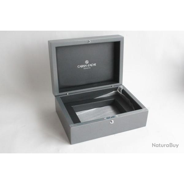 CARAN D'ACHE Boite
