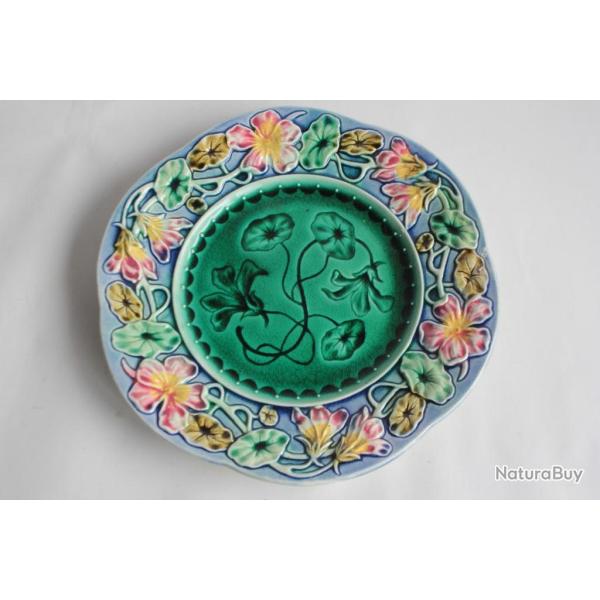 Assiette barbotine fleurs Nasturtiums XIXe si�cle