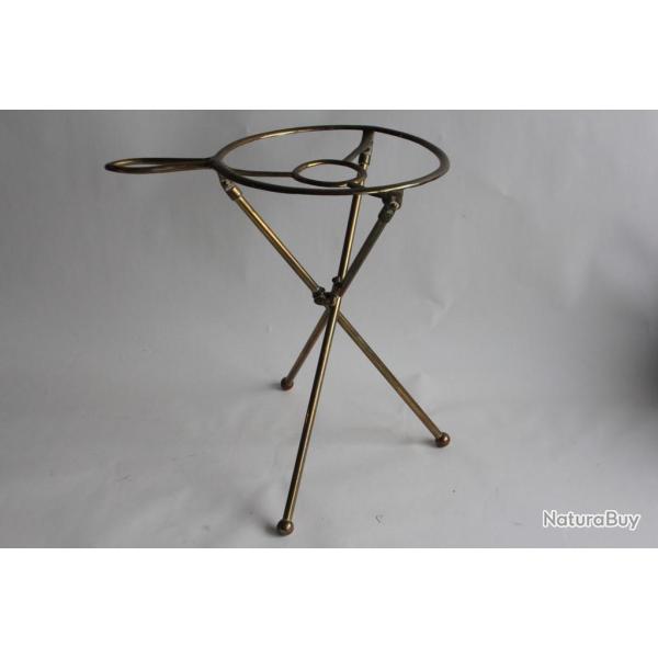 Tr�pied pliant laiton William Tonks & Sons XIXe si�cle