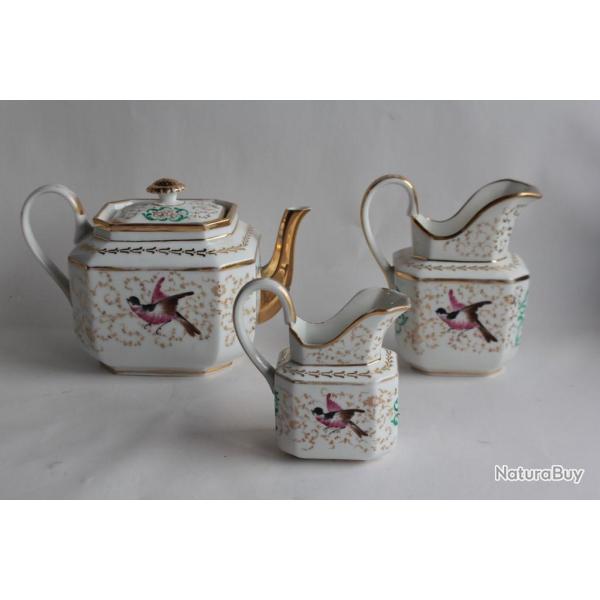 Service � th� Th�i�re porcelaine Vieux Paris Oiseau