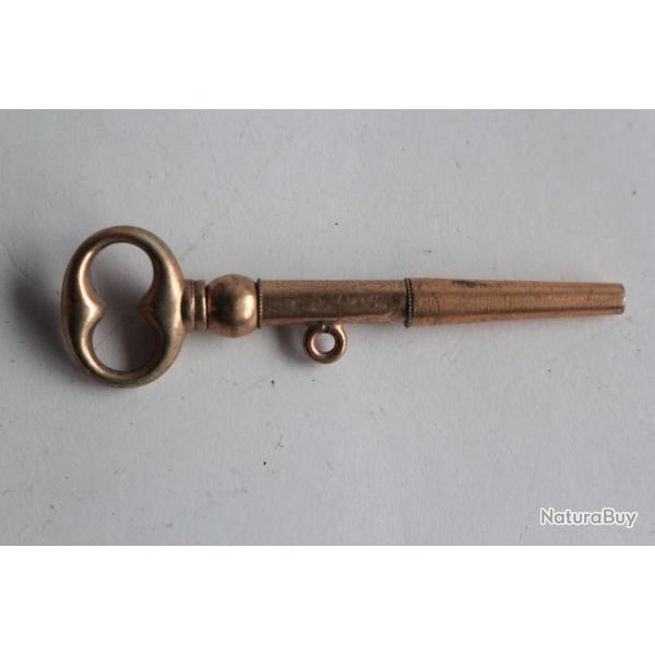 Ancienne cl� remontoir montre pomponne