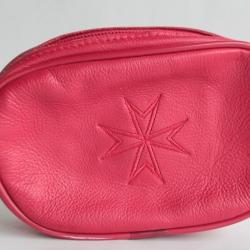 Pochette cuir rouge Croix de Malte