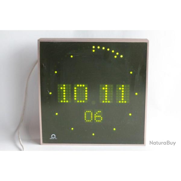 Horloge calendrier murale digital LED Mobatime