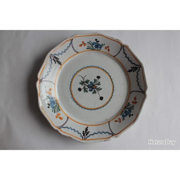 Assiette fa�ence Nevers XVIIIe si�cle