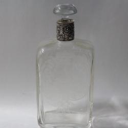 Carafe &agrave; liqueur verre grav&eacute; argent massif Pays-Bas