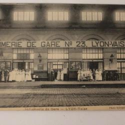CPA Rhône Infirmerie de Gare Lyon-Vaise