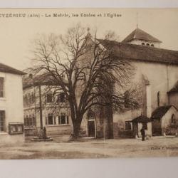 CPA Ain Ceyzérieu La Mairie les écoles l'église
