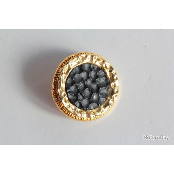 CHANEL Bouton m�tal dor� vintage