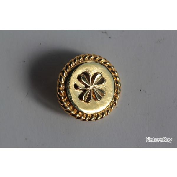 CHANEL Bouton m�tal dor� vintage