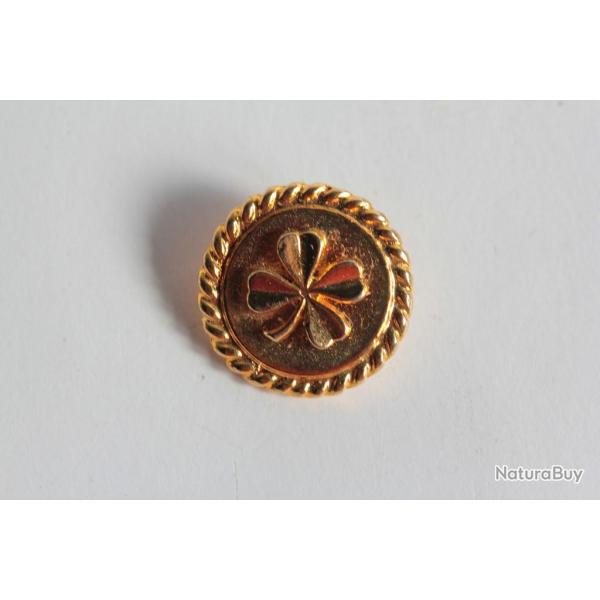 CHANEL Bouton m�tal dor� vintage