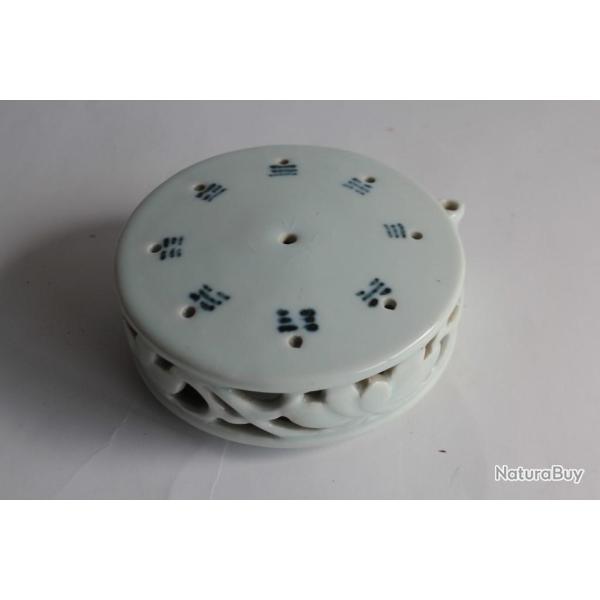 Ancien Porte encens porcelaine Cor�e