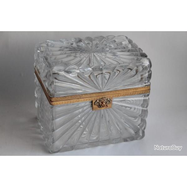 Coffret cristal Charles X Antiquit�