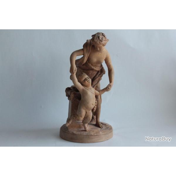 Ancienne Sculpture terracotta Femme et enfant Faune
