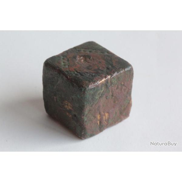 Ancien Poids mon�taire D� Cube bronze