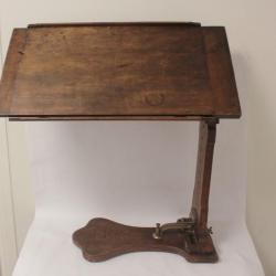 Table de lecture pupitre inclinable réglable A. Mauchain Genève XIXe siècle