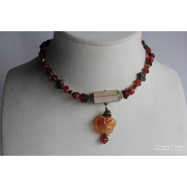 Collier pendentif ambre Chine