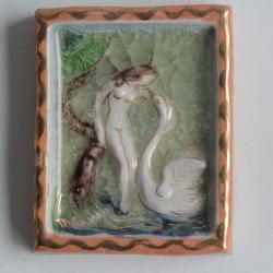 Bas relief Terre cuite émaillée Léda et le Cygne