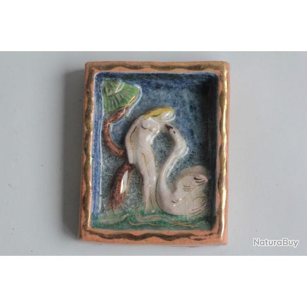 Bas relief Terre cuite �maill�e L�da et le Cygne
