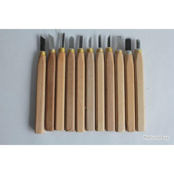Lot 11 Outils de sculpteur ciseaux � main