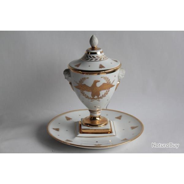 Pot couvert porcelaine style Empire Aigle