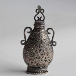Flacon &agrave; Kohl argent oriental