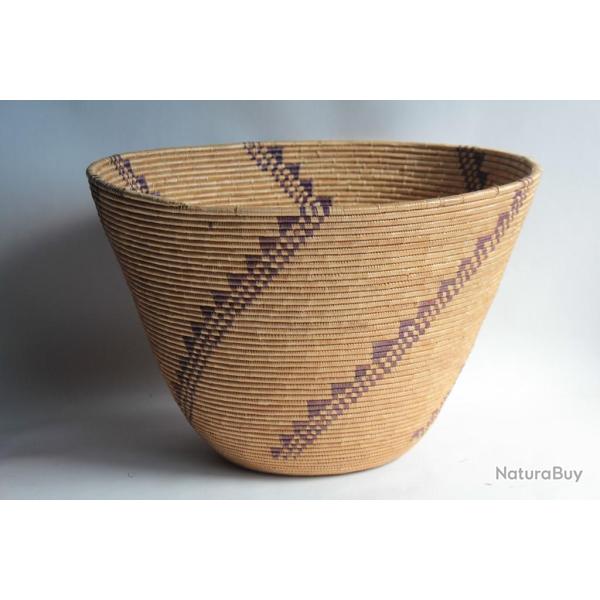 Panier Tutsi Rwanda Burundi vannerie Afrique