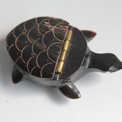 Ancienne boite à priser corne Tortue
