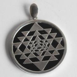 Pendentif Sri Yantra argent quartz