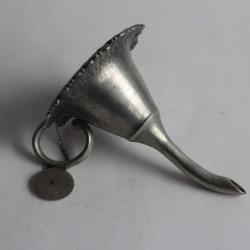 Entonnoir à vin étain