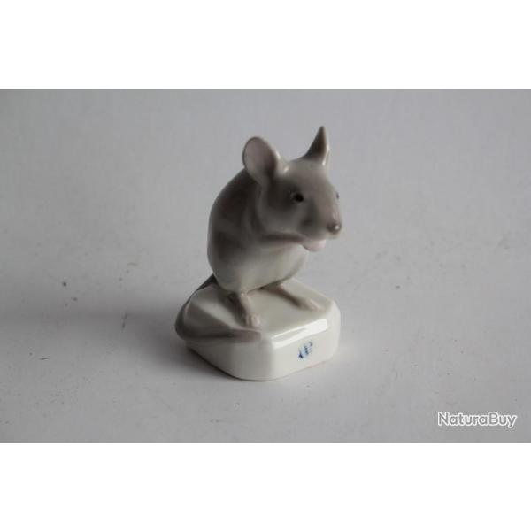 NYMPHENBURG Souris porcelaine