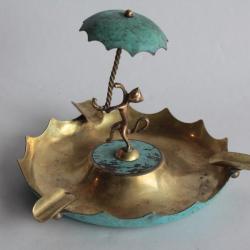 Cendrier laiton Chat au parapluie Art déco