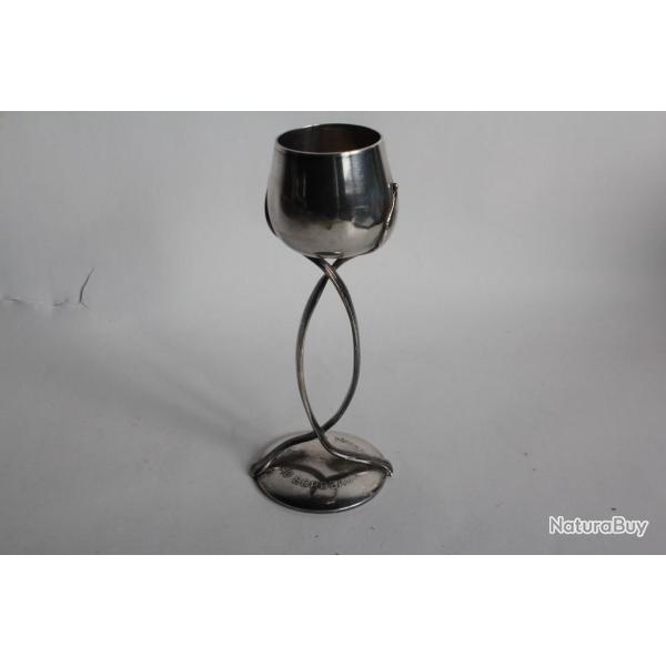 Verre � pied publicitaire au bordeaux m�tal argent� Quina Charvin