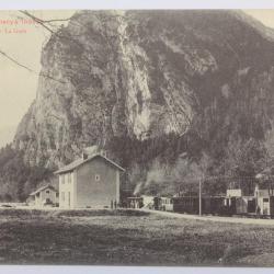 CPA Haute-Savoie Tramway d'Annecy à Thônes La Gare
