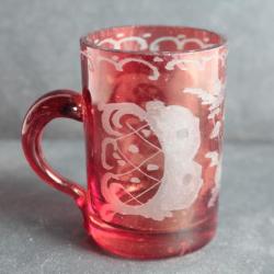 Ancien verre à liqueur cristal Bohême gravé émaillé