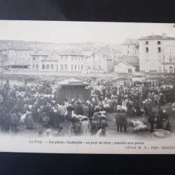 CPA 43 Le Puy - La place  Cadelade