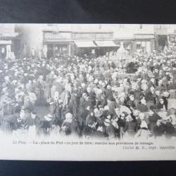 CPA 43 Le Puy - La  place du Plot