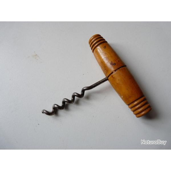 Tire-bouchon ancien vin vignes