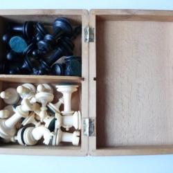 Ancien jeu d'échecs